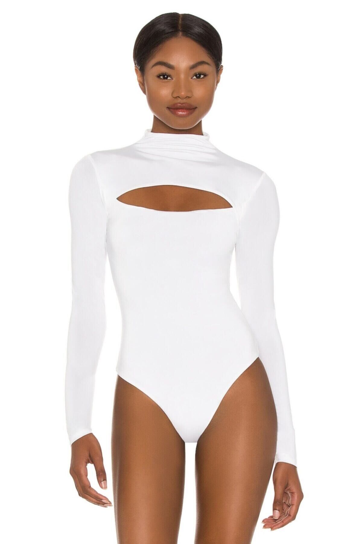 Kadın Beyaz Göğüs Dekolte Bodysuit